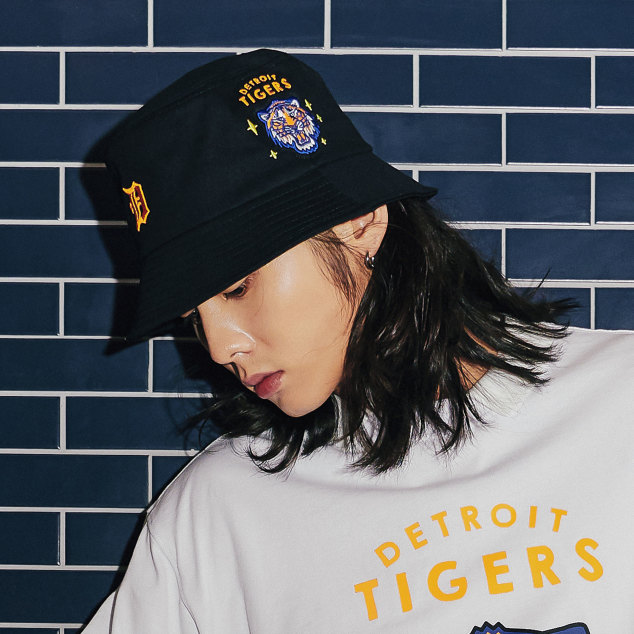 NÓN MLB THE YEAR OF TIGER BUCKET HAT - BLACK