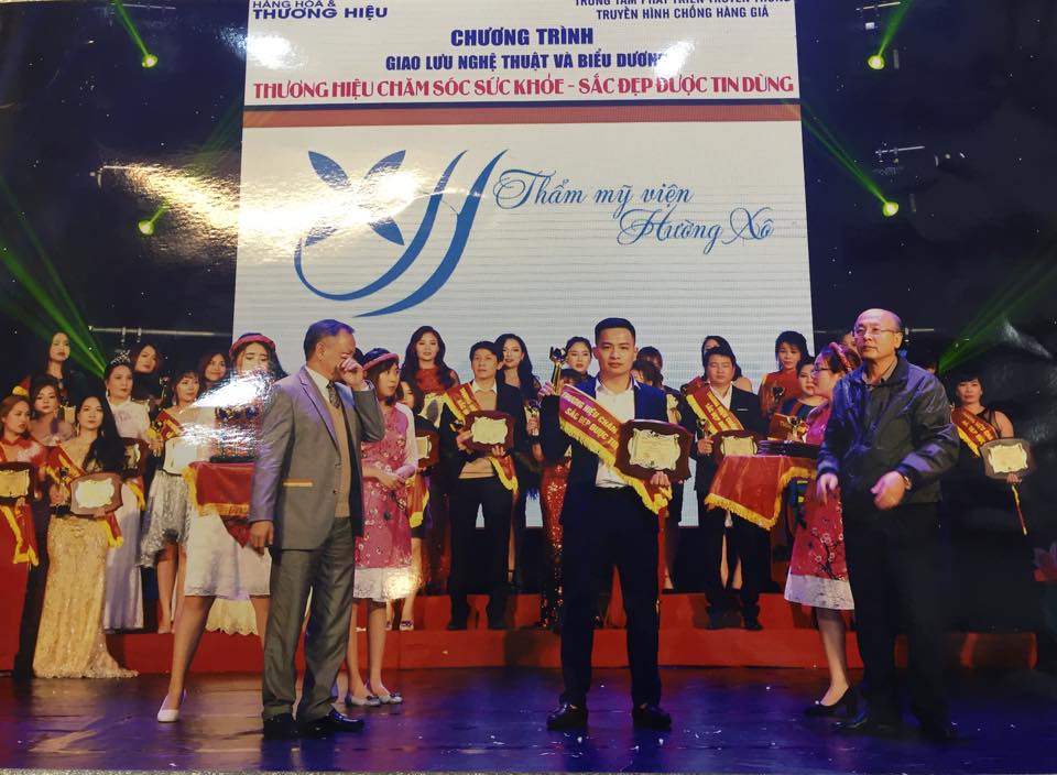 phẫu thuật thẩm mỹ tại vinh