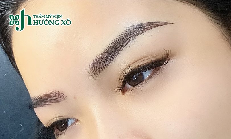 Điêu khắc mày Hairstroke