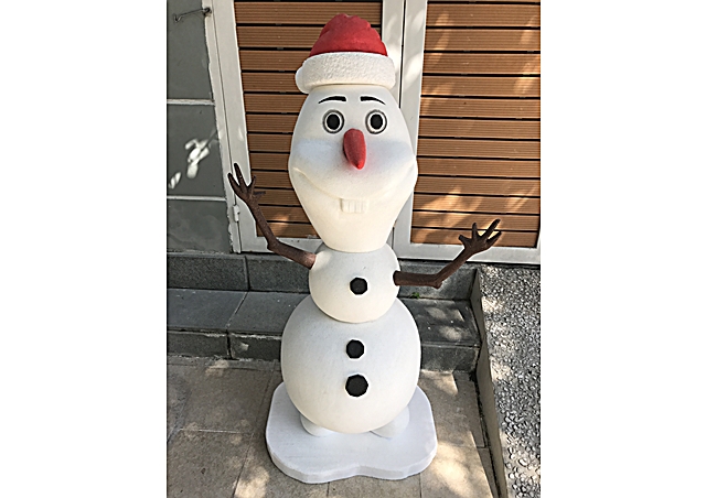 Mô hình Olaf đội nón noel