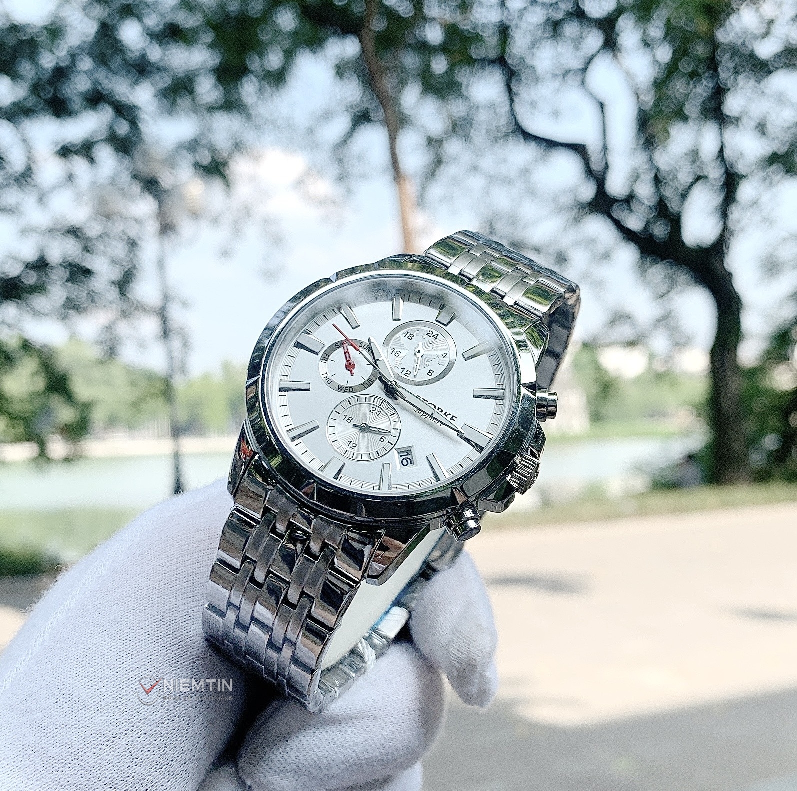 z4358543595315_f1295de775f70df0aacf6ba04bd90cb9