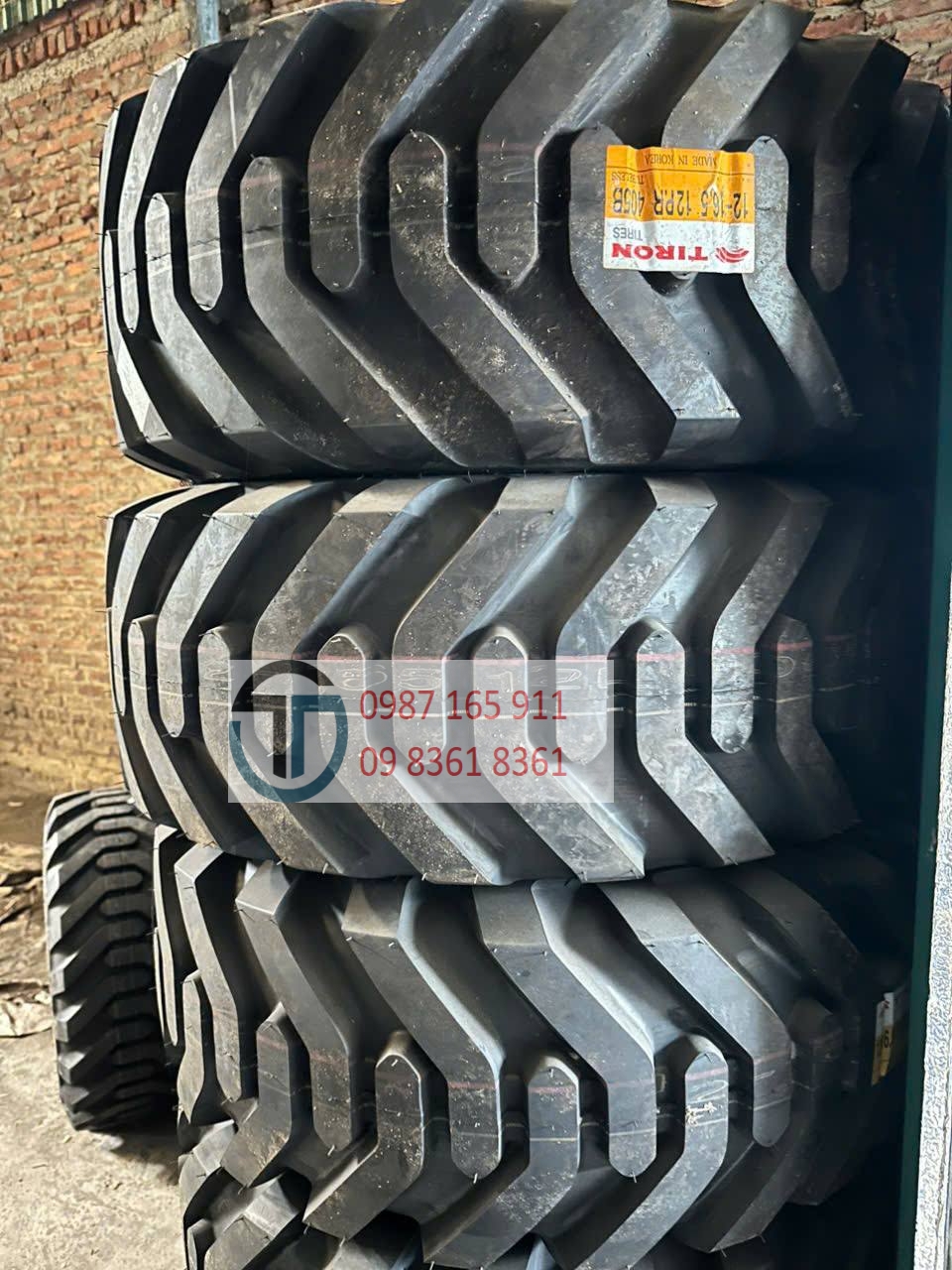 Lốp BKT 12-16.5 12PR