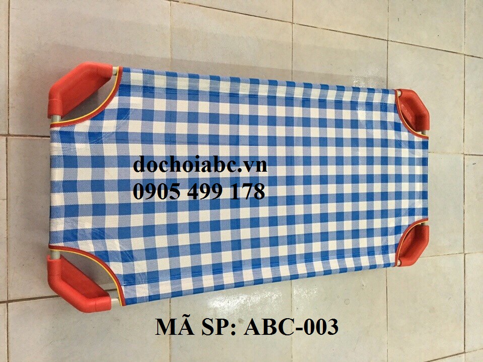 Giường ngủ mầm non vải caro