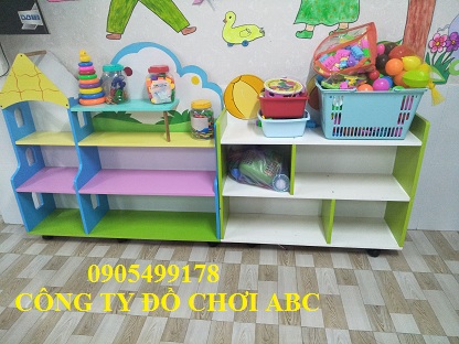 Kệ gỗ mầm non tại đà nẵng