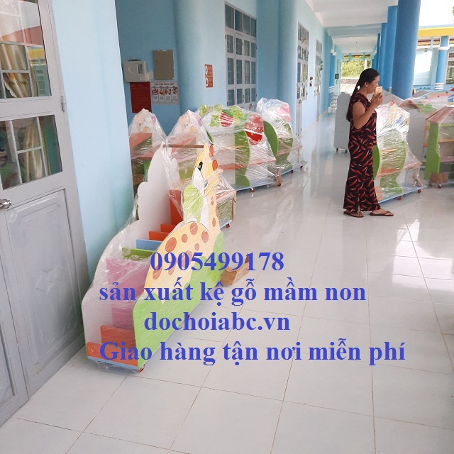 kệ gỗ mầm non tại quảng nam