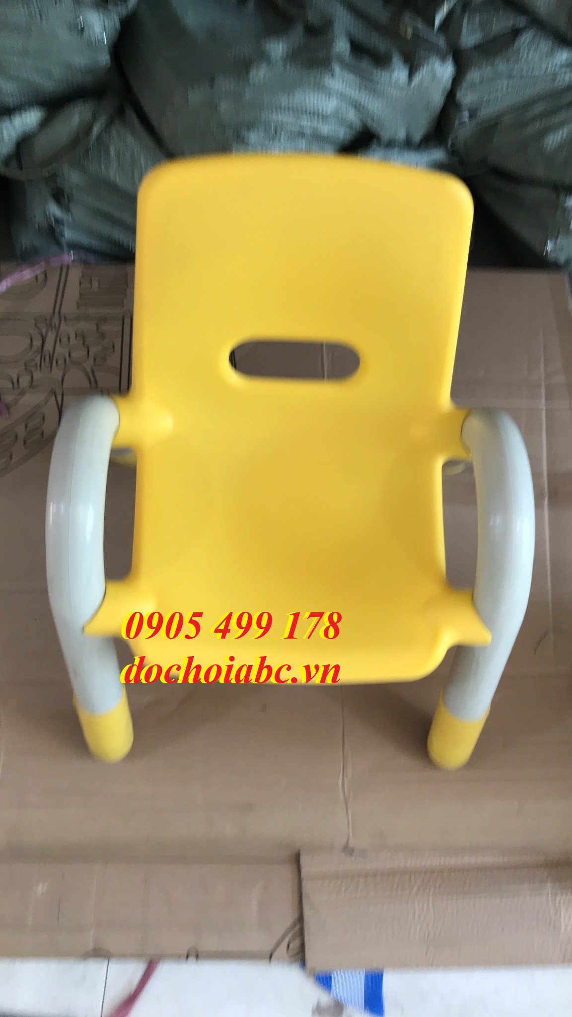 Chuyên Cung Cấp Ghế Nhựa Mầm Non Có Tay Vịn Cho Bé Tại TP Hồ Chí Minh