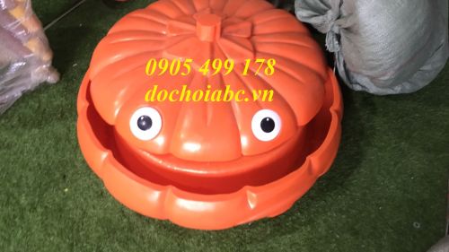 BỂ CHƠI CÁT NƯỚC HÌNH QUẢ BÍ NGÔ CHO BÉ MẦM NON