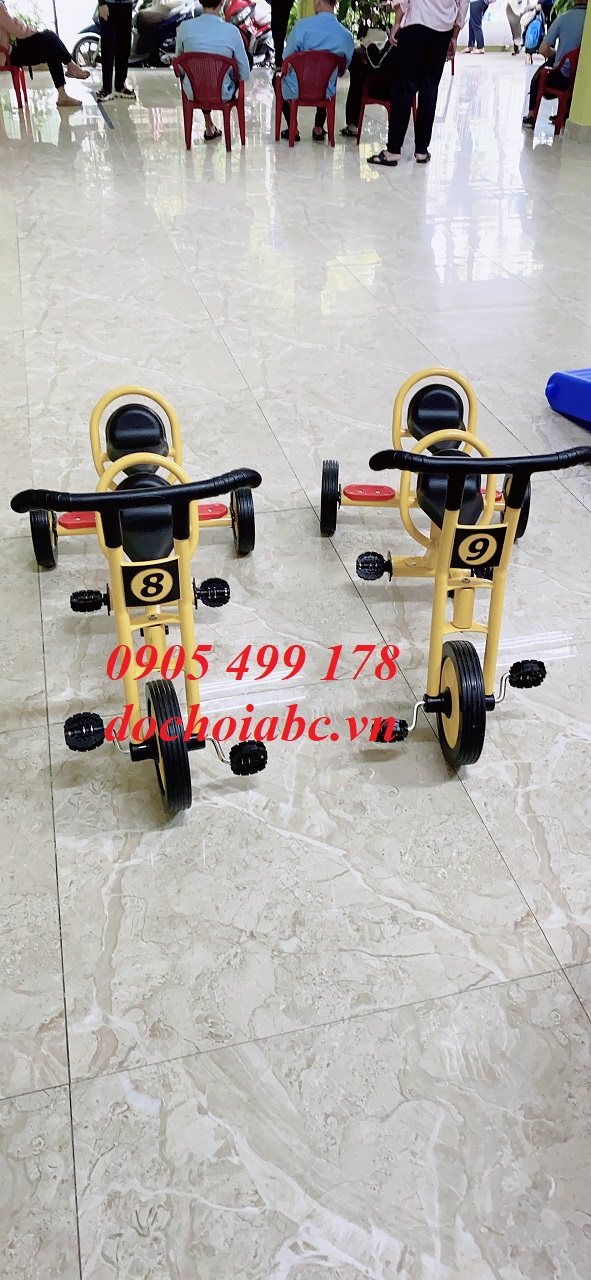 XE ĐẠP 3 BÁNH CÓ GHẾ NGỒI SAU CHO BÉ MẦM NON