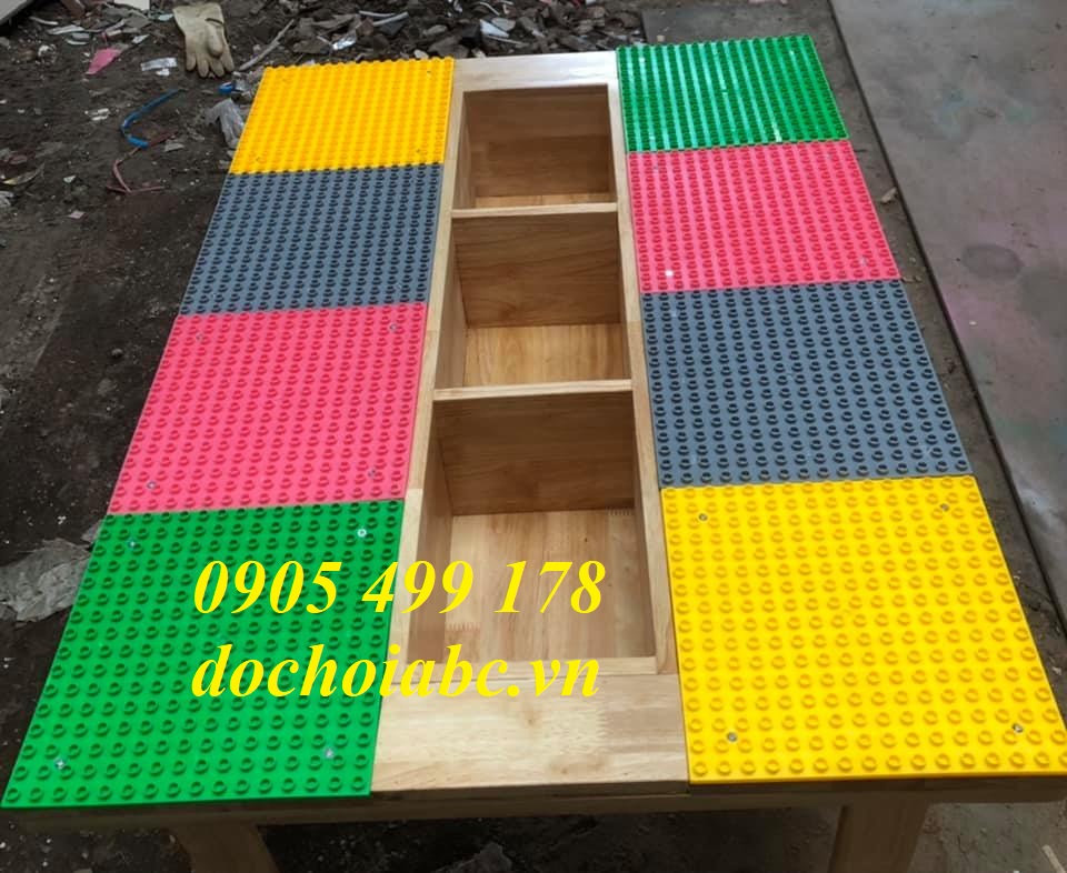 BÀN LEGO 8 TẤM CHO BÉ MẦM NON