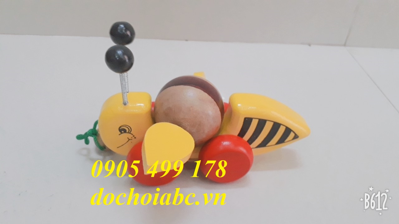 ĐỒ CHƠI CÓ BÁNH XE VÀ DÂY KÉO CON ONG