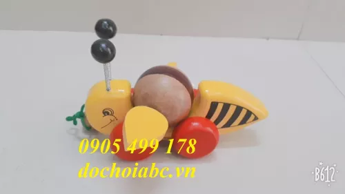 ĐỒ CHƠI CÓ BÁNH XE VÀ DÂY KÉO CON ONG