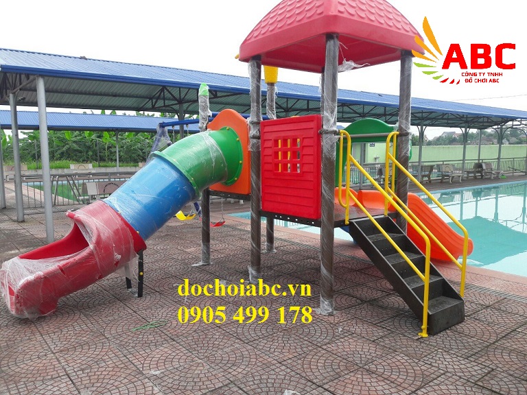 Lắp Đặt Cầu Trượt Bể Bơi Cho Bé Tại Đà Nẵng