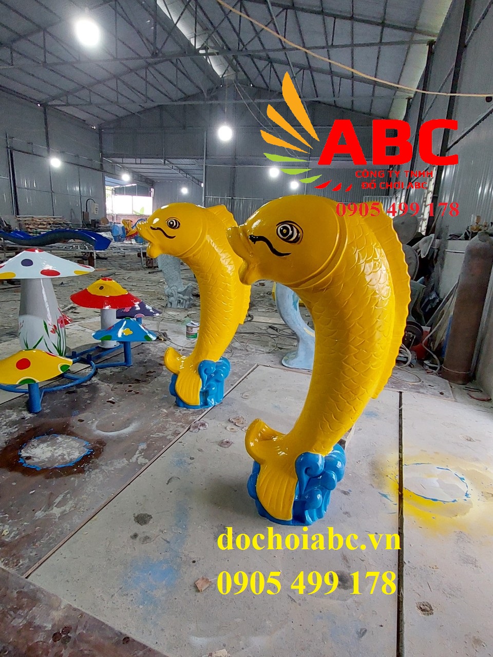 Cá chép vàng phun nước bể bơi - Thiết bị trang trí hồ bơi