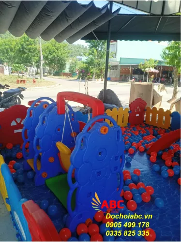 NHÀ BANH MINI KẾT HỢP VỚI BỘ CẦU TRƯỢT XÍCH ĐU CON