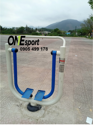 BỘ TẬP THỂ NGOÀI TRỜI CHO NHÀ VĂN HÓA TẠI ĐÀ