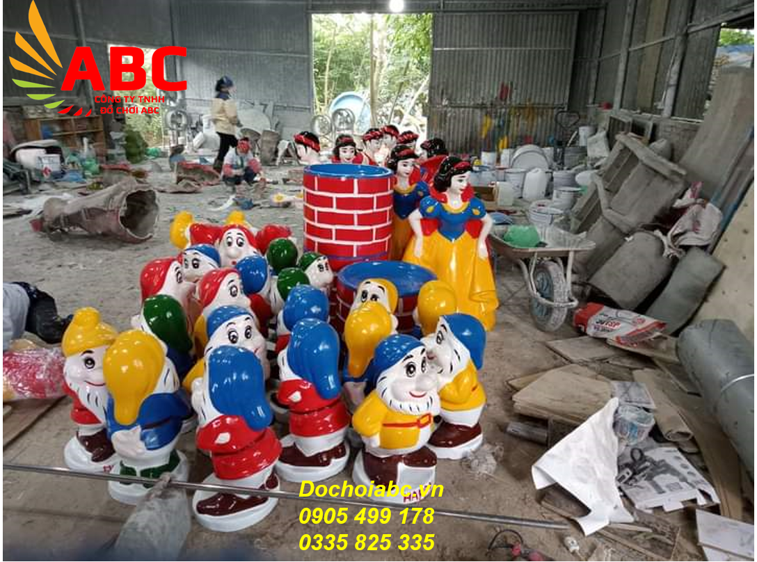 Bộ tượng Nàng Bạch Tuyết và Bảy Chú Lùn - Vườn Cổ Tích