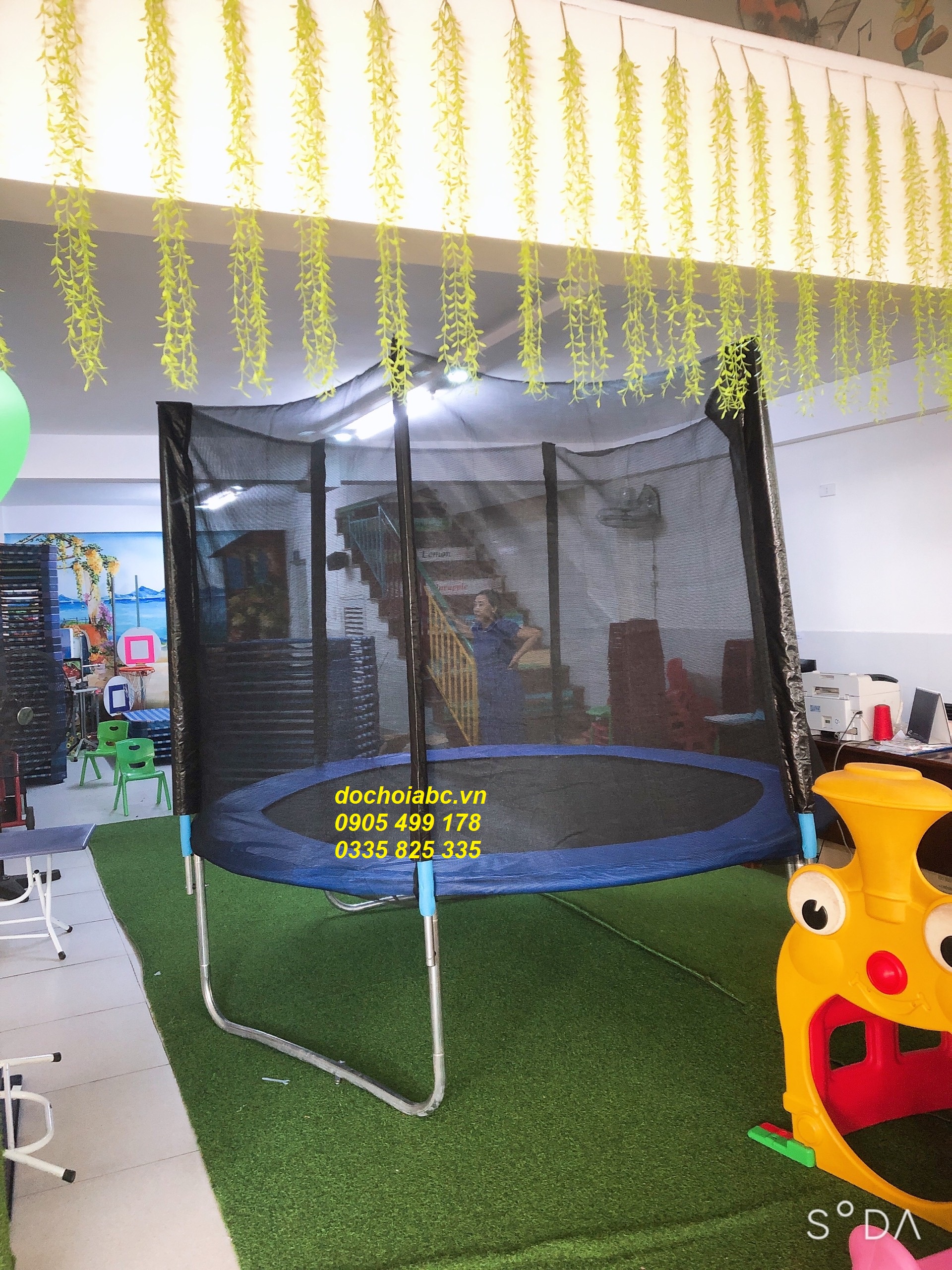 SÀN NHÚN LÒ XO TRẺ EM