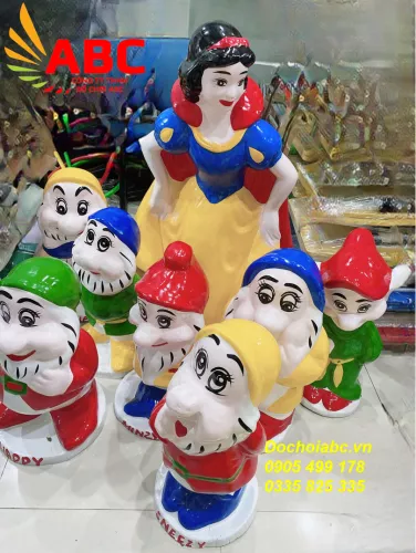 Tượng Bạch Tuyết và Bảy chú lùn