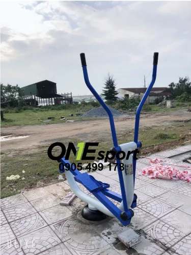 Thiết bị tập thể dục ngoài trời tại công viên