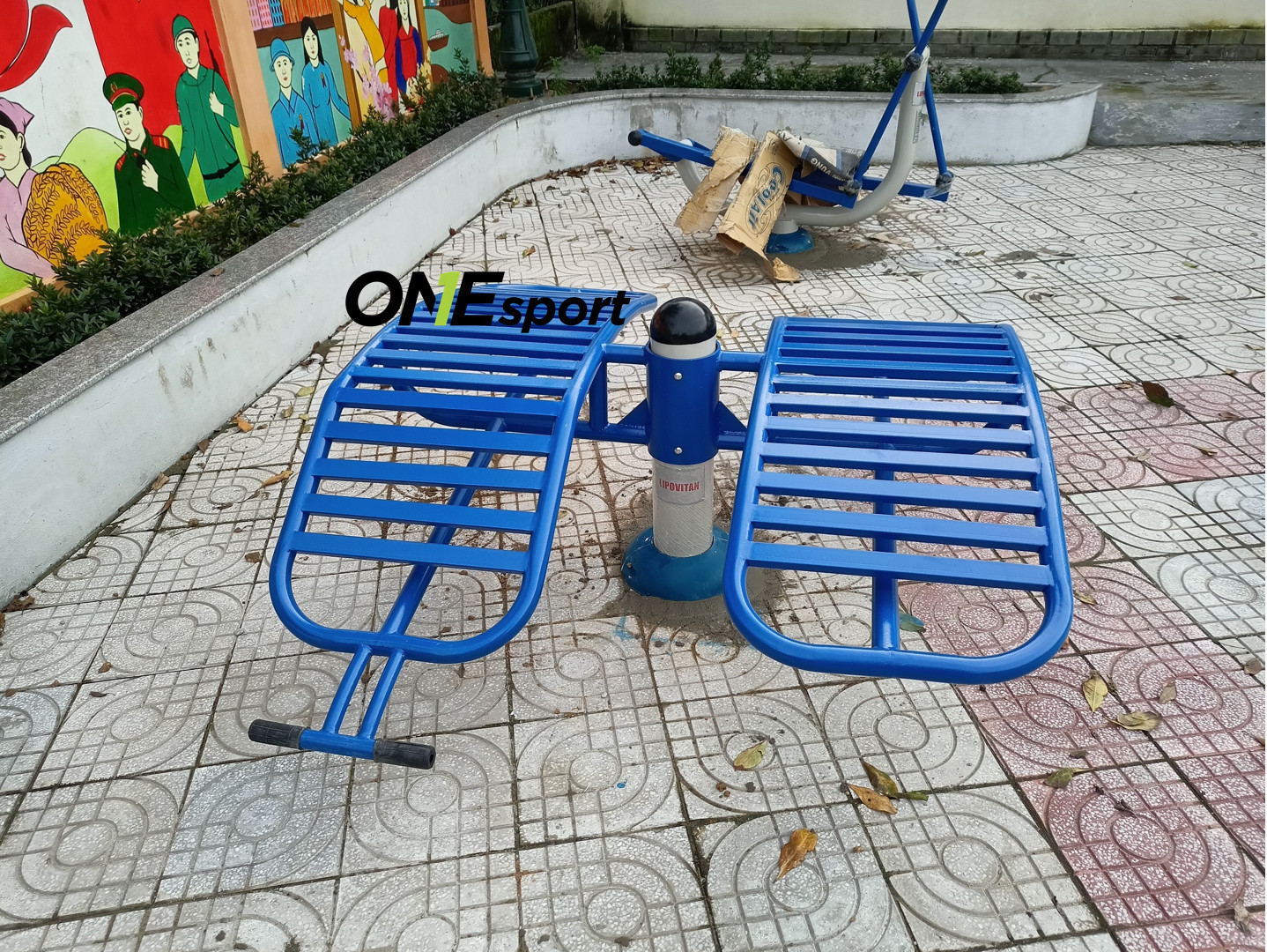 THIẾT BỊ TẬP LƯNG BỤNG NGOÀI TRỜI