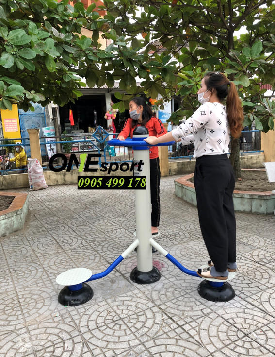 THIẾT BỊ TẬP XOAY EO 3 HƯỚNG NGOÀI TRỜI