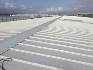 Tôn Cliplock 2 sóng cách nhiệt
