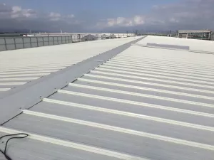 Tôn Cliplock 2 sóng cách nhiệt
