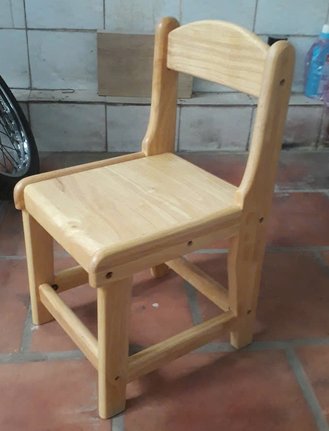 GHẾ NGỒI HỌC, NGỒI ĂN CHO BÉ CÓ LƯNG DỰA BẰNG GỖ, BÀN GHẾ TRƯỜNG MẦM NON BẰNG GỖ, GHẾ ĂN CHO BÉ YÊU