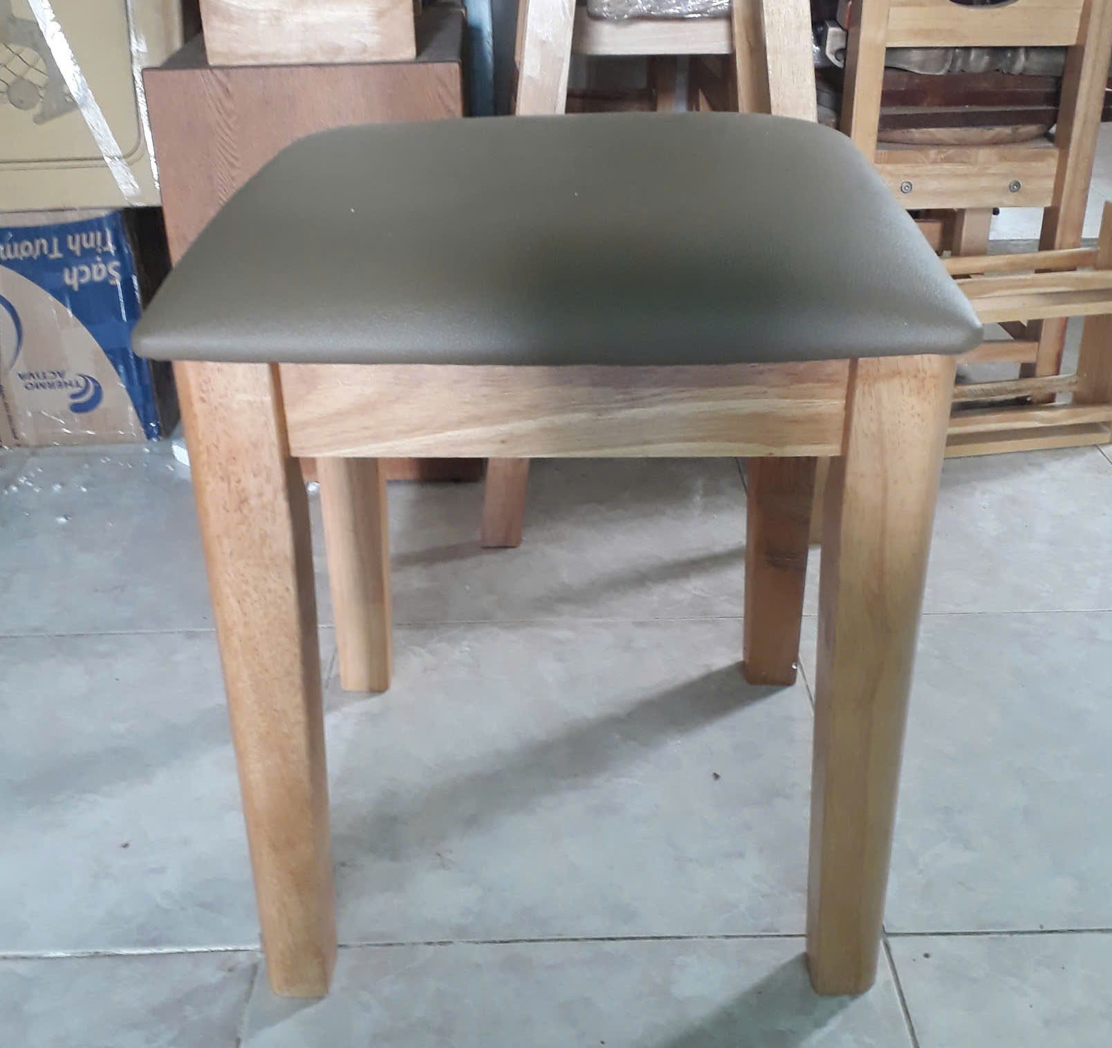 GHẾ ĐÔN VUÔNG CAO 45CM CÓ NỆM, ĐÔN 40 VUÔNG CÓ NỆM, GHẾ TRANG ĐIỂM 40 VUÔNG