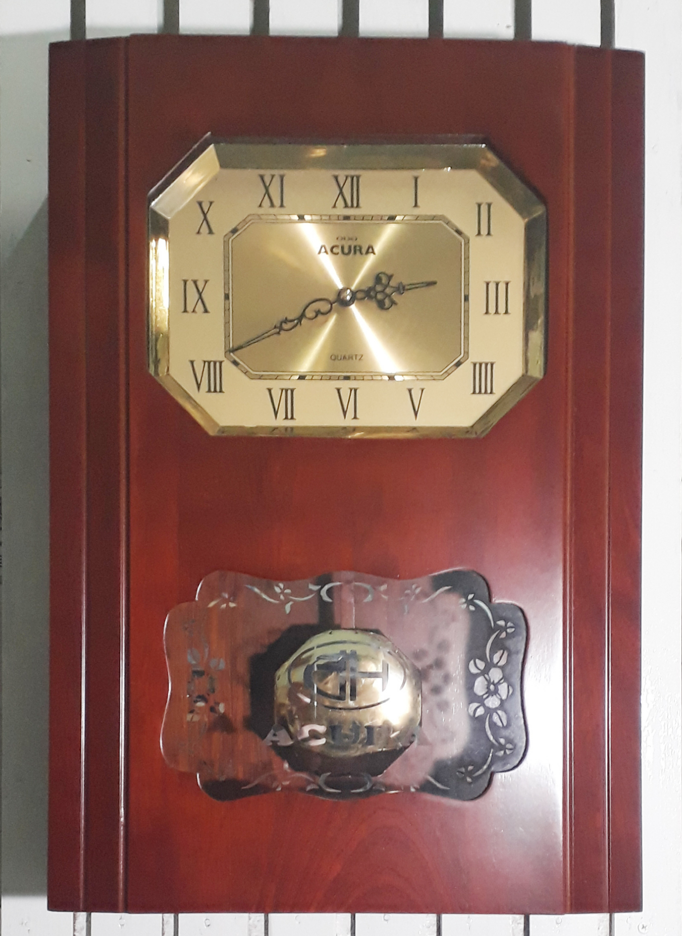 Đồng hồ treo tường Quả lắc có nhạc chuông S2029