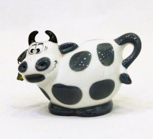 Lọ đựng muối tiêu con Bò, trắng sứ H6cm