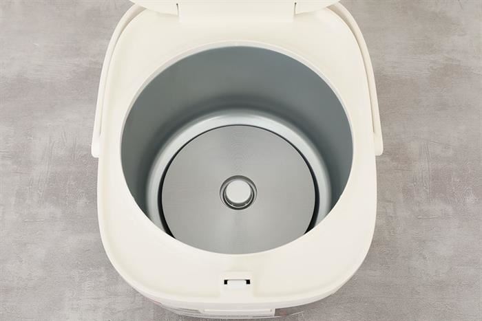 noi-com-dien-tu-toshiba-1-8-lit-rc-18dr5uvn-w-5-638718628237859156-700x467