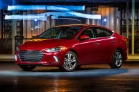 Hyundai Elantra 2017 - kiểu dáng đẹp, trang bị tiện nghi