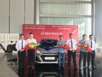 HYUNDAI LONG BIÊN bàn giao 15 xe Grand i10 cho AVIS VIỆT NAM