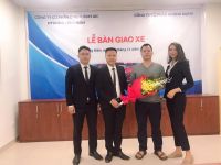 HYUNDAI LONG BIÊN bàn giao lô 5 xe Accent cho Công ty Cổ phần HOÀNG MẠNH