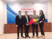 HYUNDAI LONG BIÊN bàn giao lô 5 xe Accent cho Công ty Cổ phần HOÀNG MẠNH