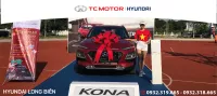 Hyundai Long Biên trưng bày xe KONA tại giải bóng đá 7 người toàn quốc 2020