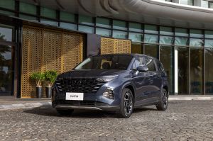 So công nghệ các mẫu MPV mới nhất tại thị trường Việt Nam: Hyundai Custin đang thắng thế