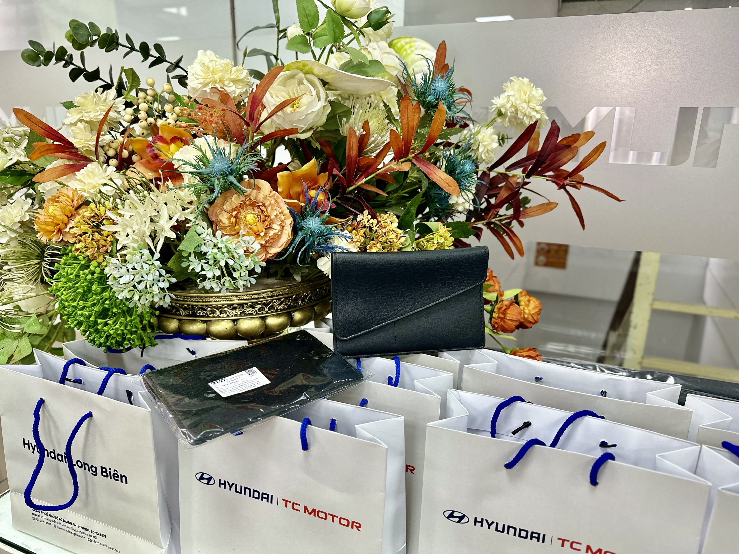 KHÉP LẠI CHƯƠNG TRÌNH TRI ÂN KHÁCH HÀNG DỊCH VỤ – BẰNG NHỮNG MÓN QUÀ THẬT Ý NGHĨA