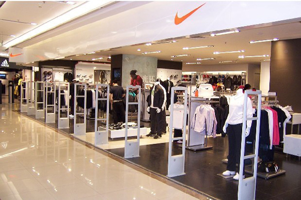 Cổng siêu thị tại vinh