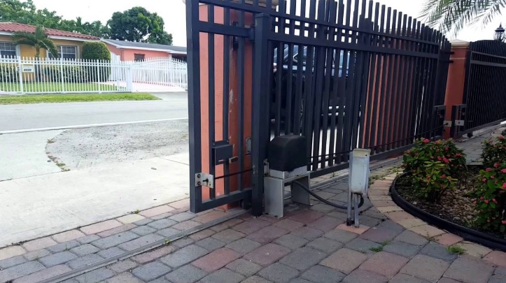 Cổng tự động tại Vinh