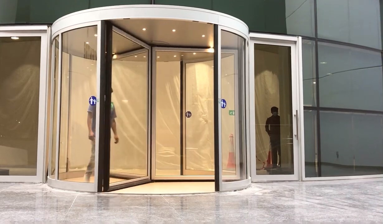 Lắp đặt cửa tự động