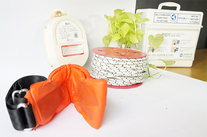 Dây thoát hiểm hạ chậm