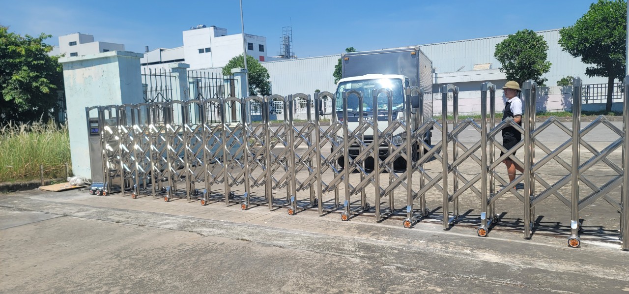 Thi công cổng xếp