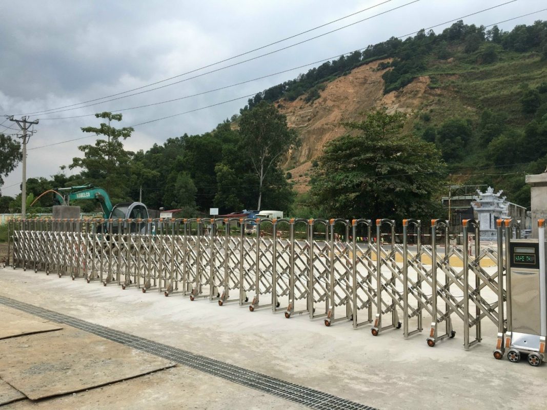 Thi Công Cổng Xếp Chất Lượng Tại Vinh, Nghệ An