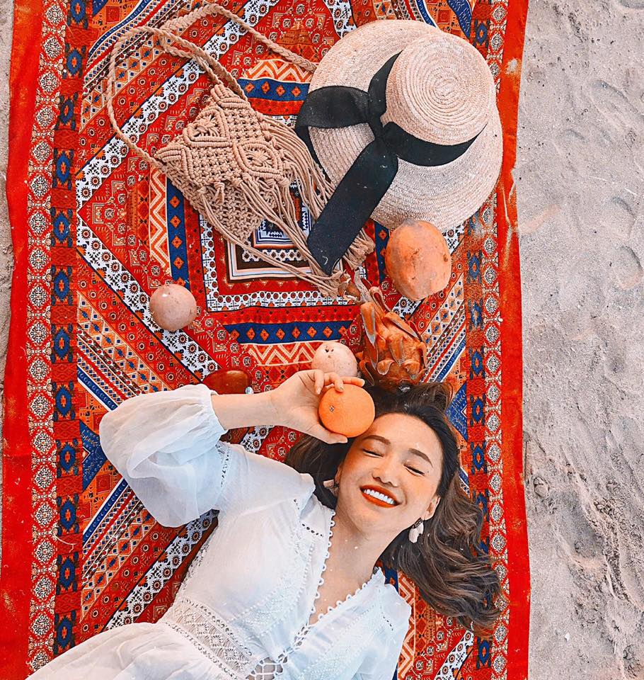 mũ cói dáng chụp đèn