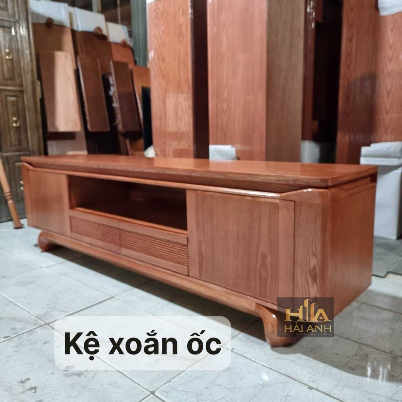 Kệ tivi gỗ sồi nga kiểu chân xoắn