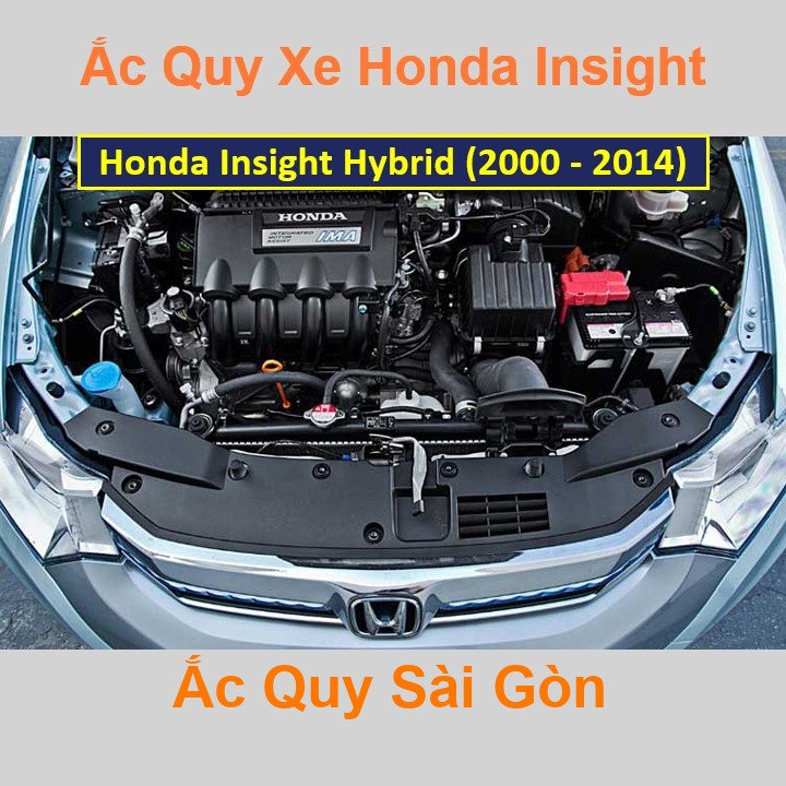 Vị trí bình ắc quy Honda Insight (2000 - 2014) ở dưới nắp ca pô, bình nằm ngang, phía trước, bên tài.