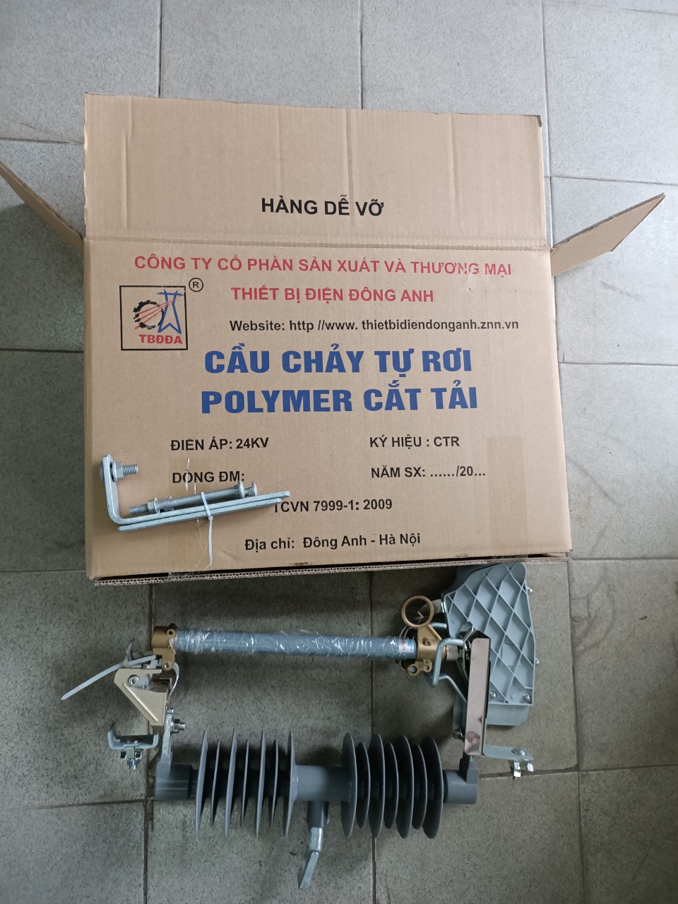 Cầu chì tự rơi cắt có tải LB FCO 35kV - LBFCO-35