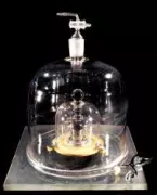 NGUYÊN MẪU QUỐC TẾ CỦA KILOGAM (IPK) - CÂN ĐIỆN TỬ FUJIHATSU